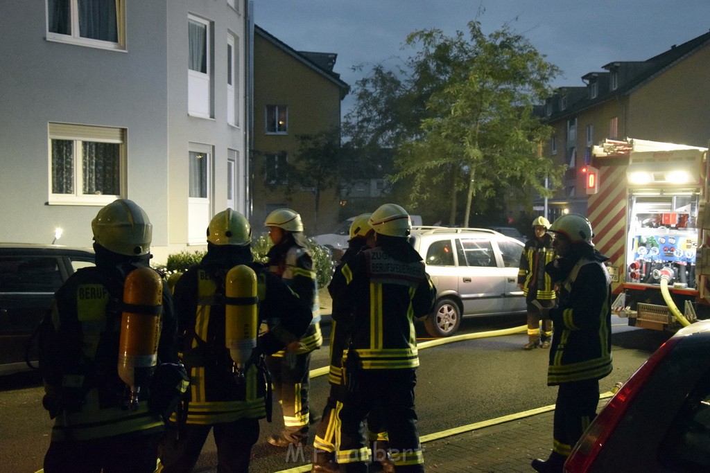 Feuer 2 Y Kellerbrand Koeln Ostheim Ruppinerstr P061.JPG - Miklos Laubert